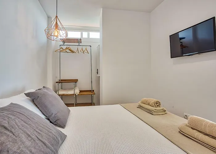 Sur Perla 6 - 2 Фуэнхирола